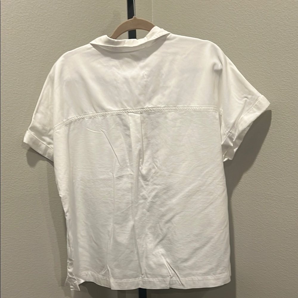 Universal Thread white Short Sleeve Shirt - Picture 3 of 3